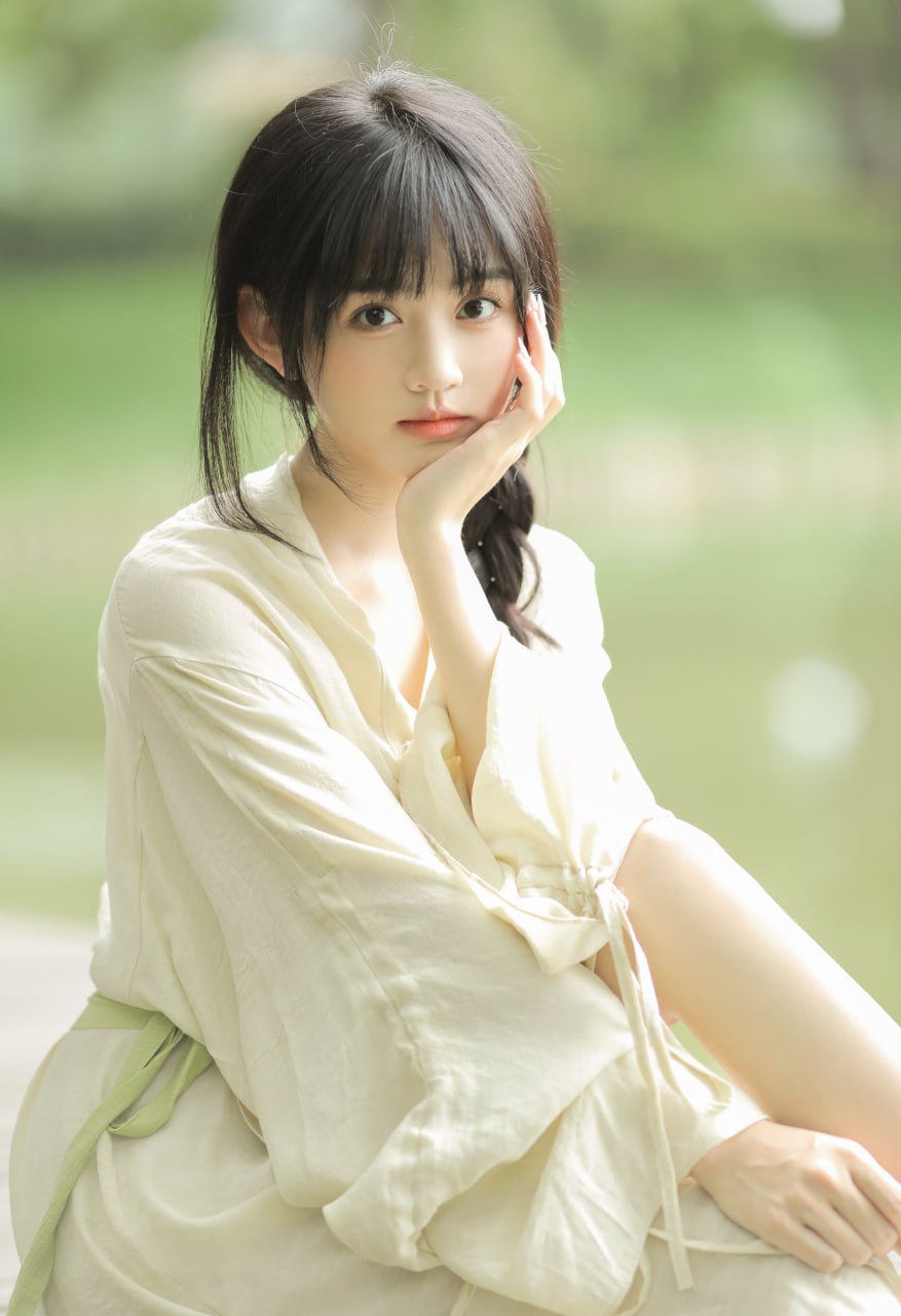 湖畔闲思